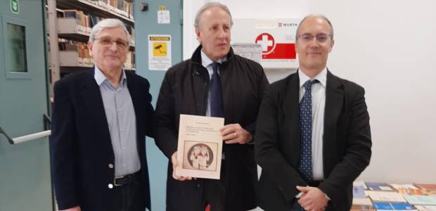 Immagine relativa al contenuto Al DIETI esposte due preziose collezioni recentemente ricevute in dono