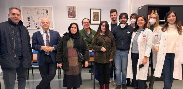 Immagine relativa al contenuto Giovane ragazza curda salvata dell'equipe di oculistica della Federico II