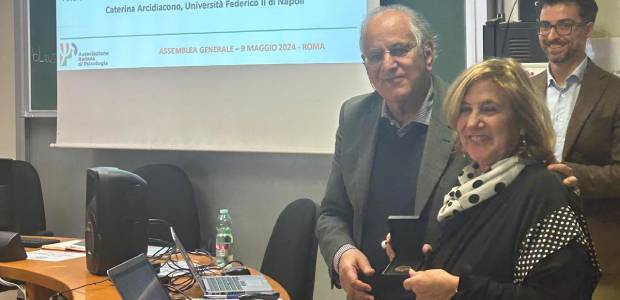 Immagine relativa al contenuto Premio AIP 2023 alla professoressa Caterina Arcidiacono