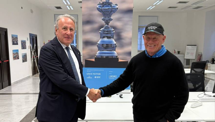 Matteo Lorito e Grant Dalton negli uffici del team