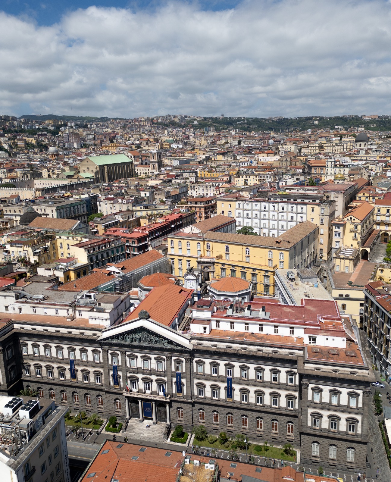 foto dall'alto della sede della Federico II