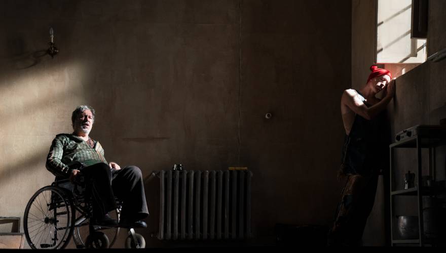 uomo in carrozzina tratto dallo spettacolo