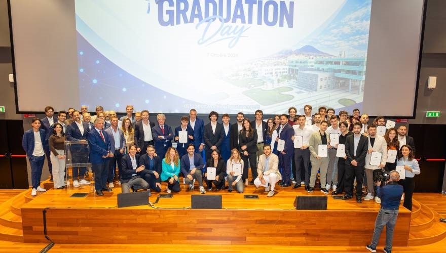 foto di tutti i premiati sul palco