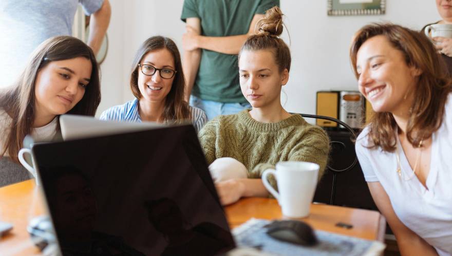 donne al computer