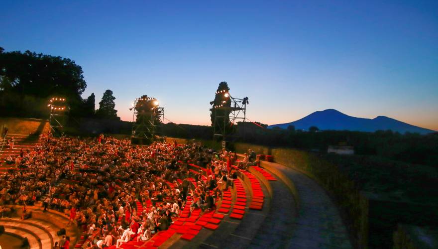 pompei di notte