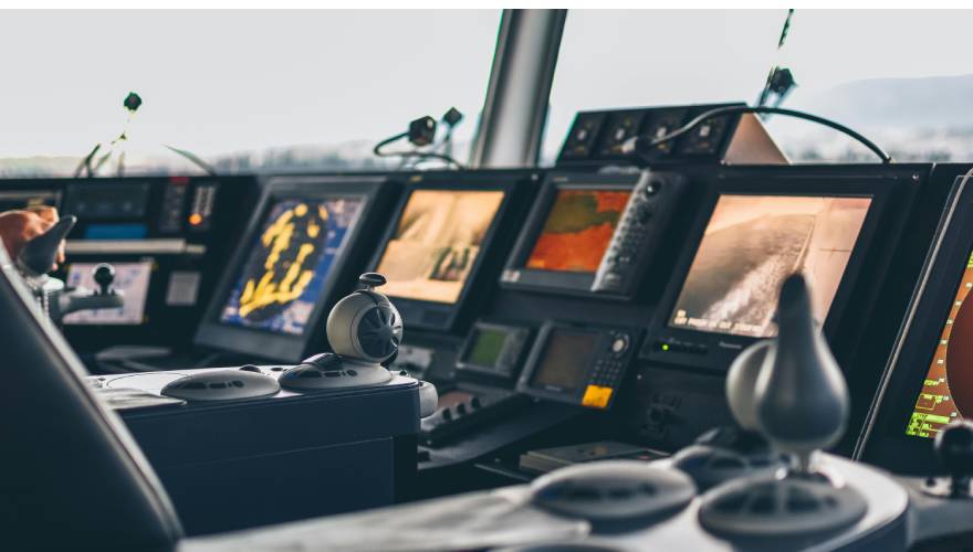 strumentazione digitale nave